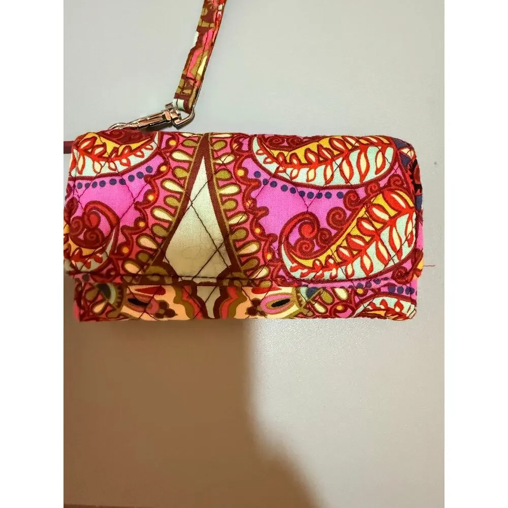 Quilted cotton Vera Bradley wristlet wallet Red Resort Medallion paisley pattern